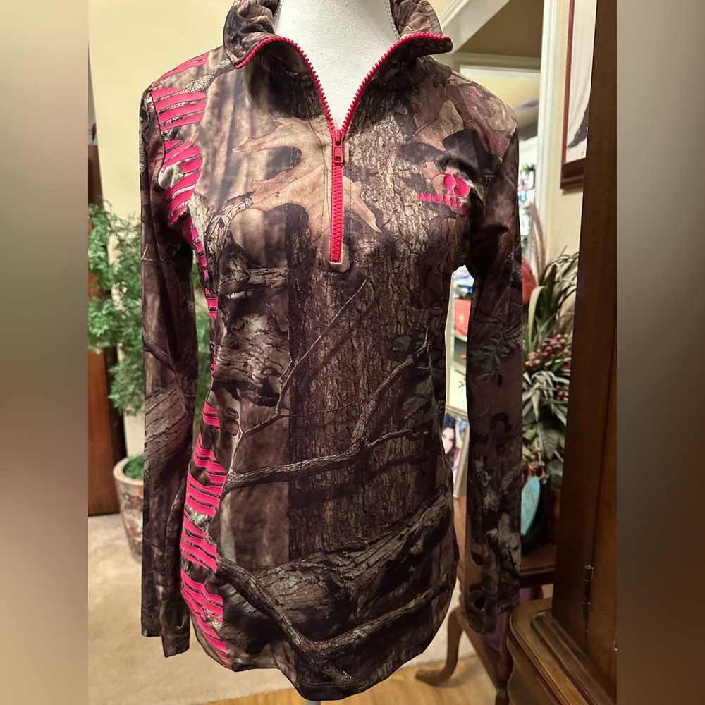 Mossy Oak Brown and Pink Camo Quarter-Zip Top